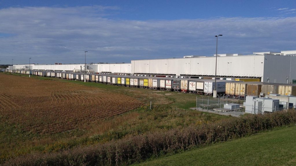 Proces van reiniging van grondstoffen met zeefmachines en wassystemen voor veilige voedselproductie